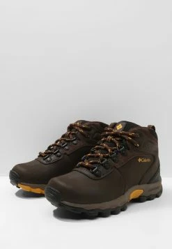 Columbia NEWTON RIDGE - Chaussures de marche Produit de première qualité randonnée unisex -Columbia Soldes Magasin 9a31fb93b96841209248248577316215